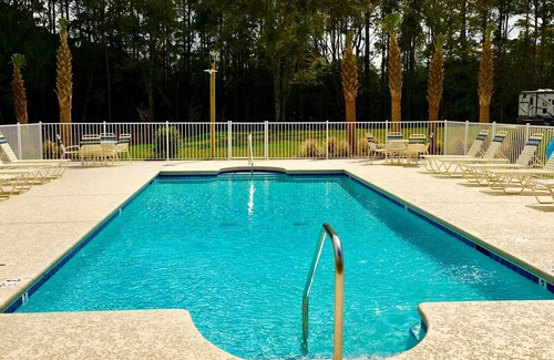 Foley House | Across the street from OWA. Camper rental close to area beaches!