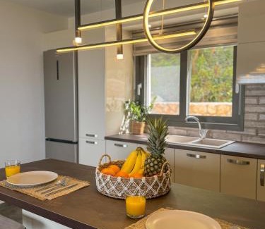 Frinion Apartment | Adam's Suite