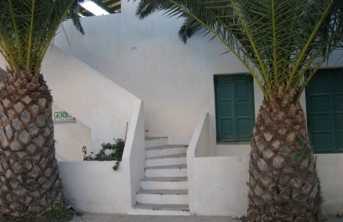 Adamas Apartment | Adamas: Apartment/flat - AdamasHouse with character