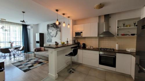 Mamaia-Sat Apartment | Adams Apartment Onix Blue
