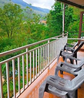 Nallathanniya Hotel | Adams peak Grand