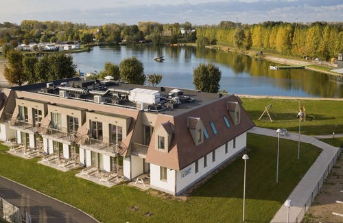 Jabbeke Apartment | Adapted studio with dishwasher, on a resort, near a recreational lake