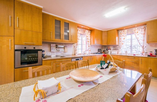 Calheta de Nesquim House | Adega Pedra do Lagar holiday home, next to the sea and mountains, family friendly