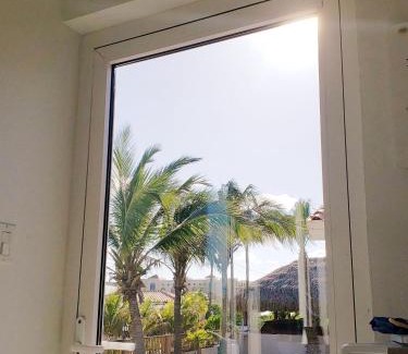 Opal Apartment | Adele's Apartment with Pool, 5 minutes walk to the beach