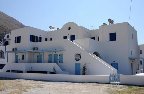 Perissa Apartment | Adelphi Apartments Apartment - Ground Floor Sleeps 3