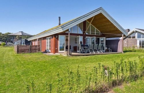 Mommark Strand House | "Aderice" - 300m from the sea by Interhome