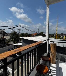 Batu Bolong Apartment | Adhitan Guest House