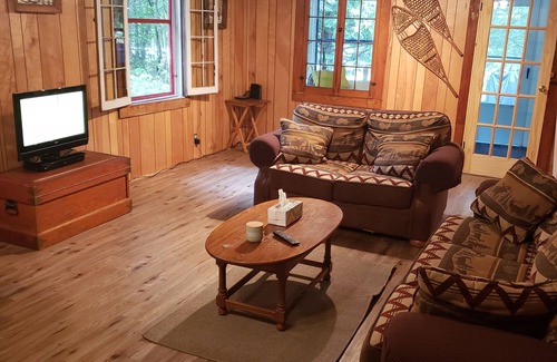 Woodgate House | Adirondack hideaway with lake access