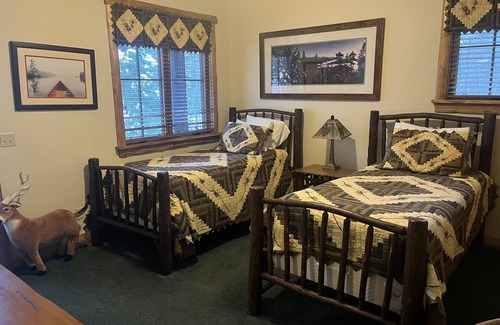 Lake Placid Cabin | Adirondack Luxury Lodge beautifully furnished open floor plan sleeps up to 16.