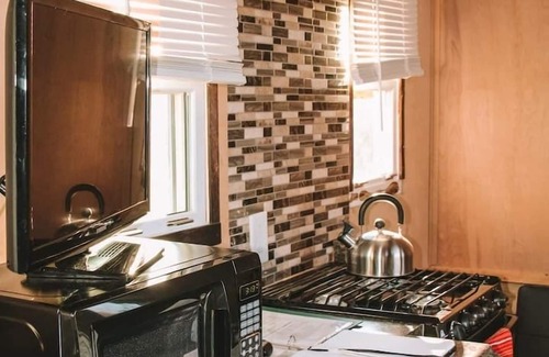 Canton House | AdirondackCountryLiving cedar tiny house experience-3 min to SLU, 15 to Clarkson