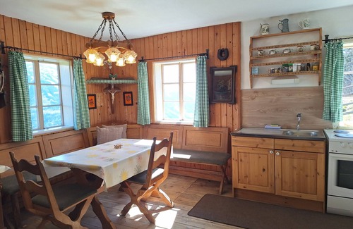 Stall Cabin | 'Adlerhütte' with Mountain View, Private Garden and Wi-Fi