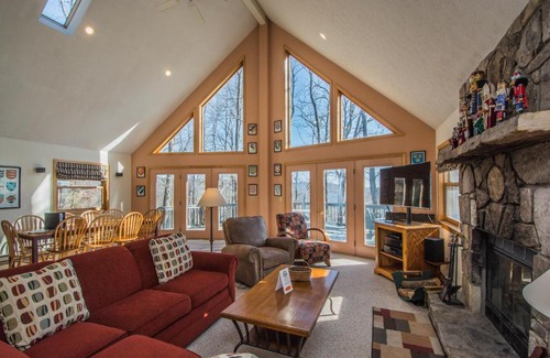 McHenry House | Adlerskron Four-Bedroom Holiday Home