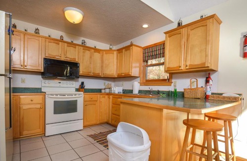 McHenry House | Adlerskron Four-Bedroom Holiday Home