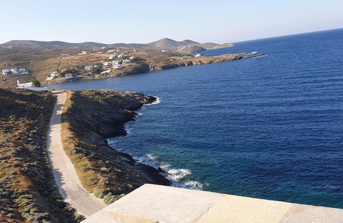 Kithnos Villa | Admiral's villa at loutra kithnos