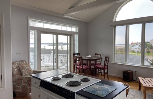 Phippsburg House | Admiral Suite - Seaside Suite on Popham Beach!