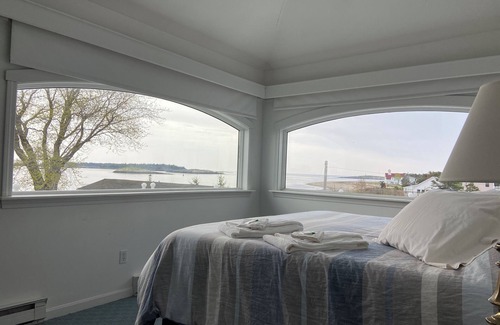 Phippsburg House | Admiral Suite - Seaside Suite on Popham Beach!
