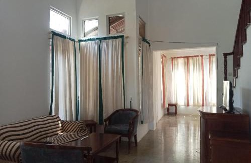 Carita House | Admiral Villa