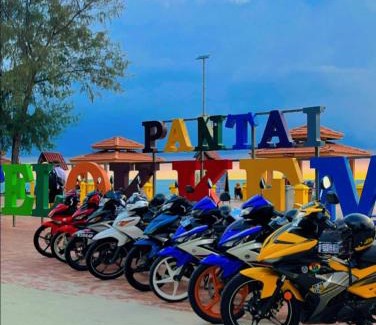 Kampung Arab Villa | ADN LUXURY Homestay KARAOKE, POOL,NETFLIX,ASTRO,BBQ