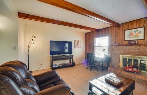 Northeast Heights House | Adobe Home in Albuquerque with Covered Patio