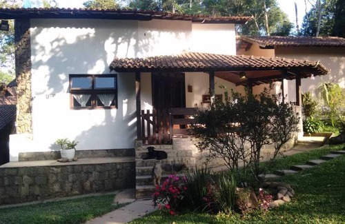 Penedo House | Adonai Mansion House in Penedo Waterfalls