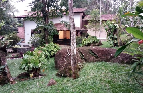 Penedo House | Adonai Mansion House in Penedo Waterfalls