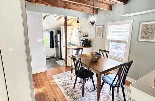 Woodstown Cottage | Adorable 100-year-old tiny home in historic town. Gym membership included!
