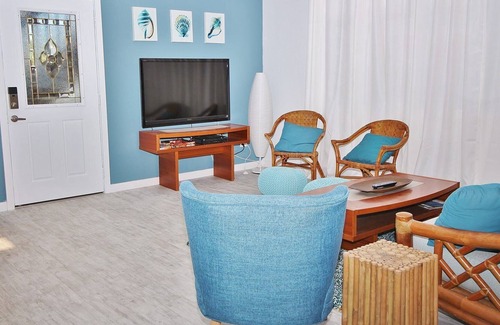 Bethune Beach House | Adorable Beachside Home with Amazing Ocean Views from the Sundeck