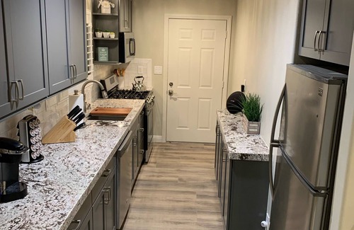 Tustin Cottage | Adorable Brand New remodeled Tustin Cottage. Close to the 55/405/22 and 91 fwy.