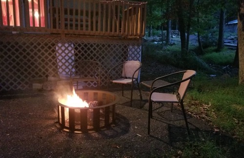 Hickory Hills Cottage | Adorable Cottage in the Poconos!