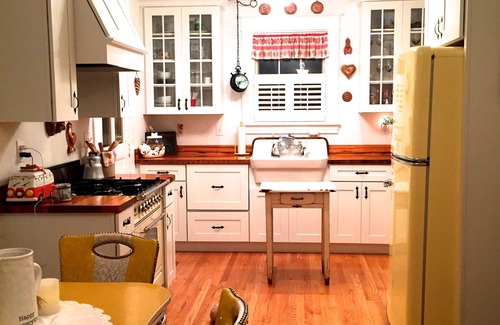 Murray Hill House | Adorable cottage! Walking distance to USNA & downtown! (VRBO only)
