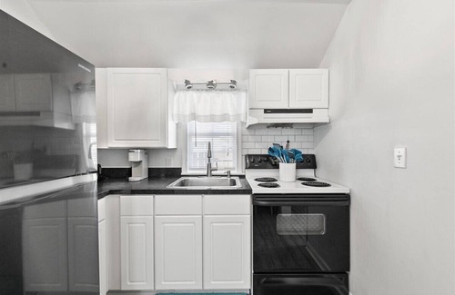 Chincoteague House | Adorable Dog-Friendly Cottage in the heart of Chincoteague!