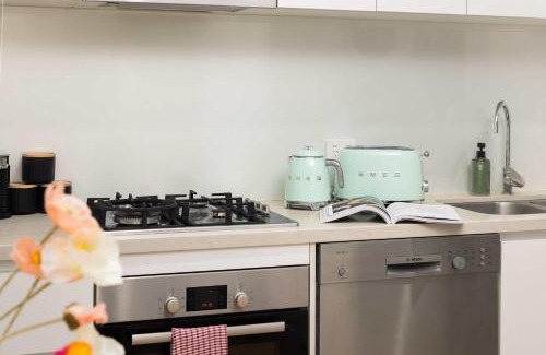 West End Apartment | Adorable Fresh 1BR Apt with parking Central WIFI