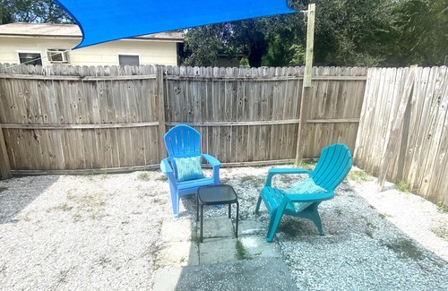 St. Petersburg - Clearwater House | Adorable guest house 5 miles from the beach!
