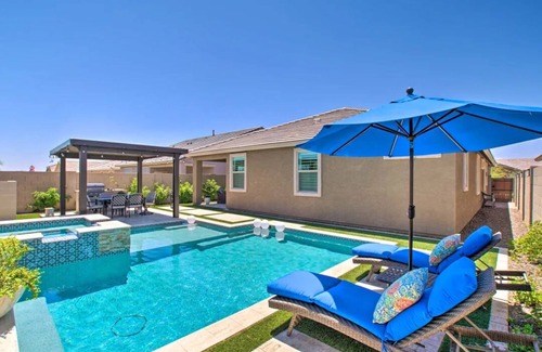 Desert View Village Cottage | Adorable Guest House