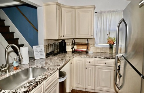 Mount Holly House | Adorable Home, Central Spot, All Welcome