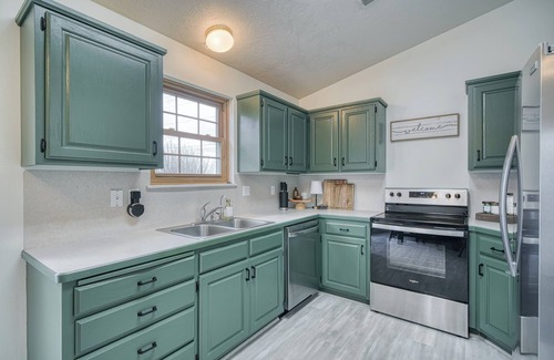 Idaho Falls House | Adorable home for everyone with WiFi, AC, and a fully fenced yard