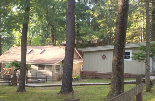 Tafton Ski Chalet | Adorable lake home with 2 bedrooms and sleep in loft with full size beds