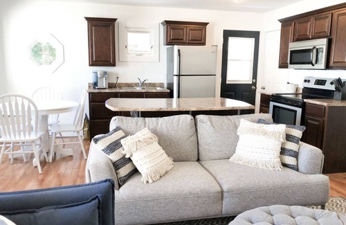 West Covehead Cottage | Adorable oceanfront 2 bedroom cottage plus bunkhouse - 15 min to Charlottetown