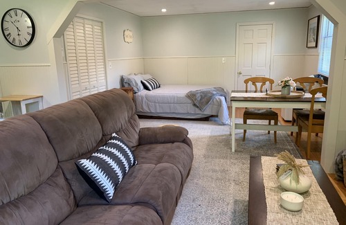 Bristol Apartment | Adorable place near downtown, private suite