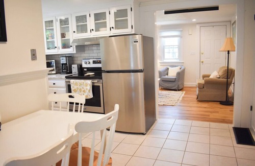 West Dennis House | Adorable two bedroom sleeping 6 in West Dennis, .6 miles to the beach!