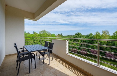 Monterol Apartment | Adria B11 Spacious apartment near the sea