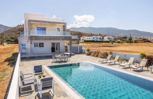 Pomos Villa | Adriana by the Sea