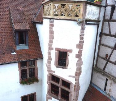 Riquewihr Bed & Breakfast | ADRIHOF à Riquewihr, Cour de l'Abbaye d'Autrey