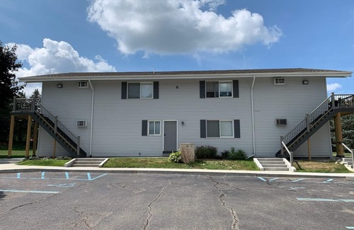 Holly Apartment | Adventure Acres- Suite B2