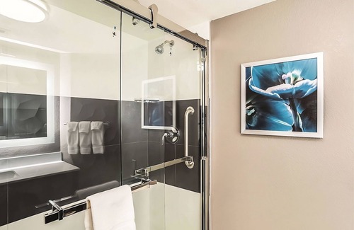 Ahwatukee Foothills Hotel | Adventure Awaits: Cozy Room Perfect for Exploring Phoenix | Free Parking