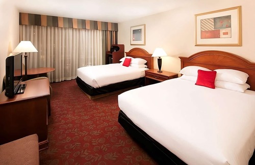 St. George Hotel | Adventure Awaits in Red Lion Hotel St. George! Pool, Free breakfast, Parking!