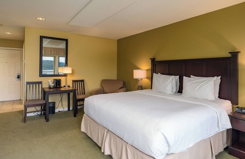 Rosario Hotel | Adventure Awaits—Secluded Orcas Island Stay | Hillside 1941
