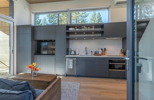 Truckee Cabin | Adventure Cabin 75 - Luxurious Adventure Cabin