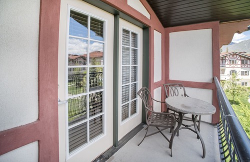 Midway Villa | Adventure Hub~Backcountry Ski|Snowmobile|Scuba Diving Villa 3022-1