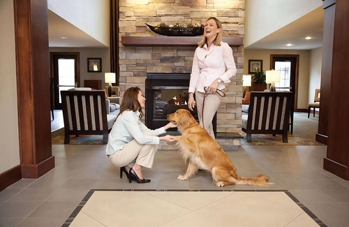 Las Colinas Hotel | Adventure Trip! Minutes’ Walk from Thomas Jefferson Park! 2 Spaces, Parking!